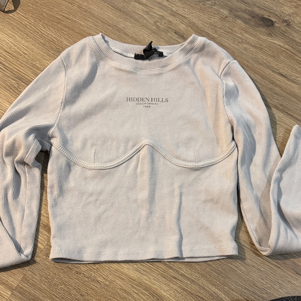 Forever 21 Cream Long Sleeve Crop Top